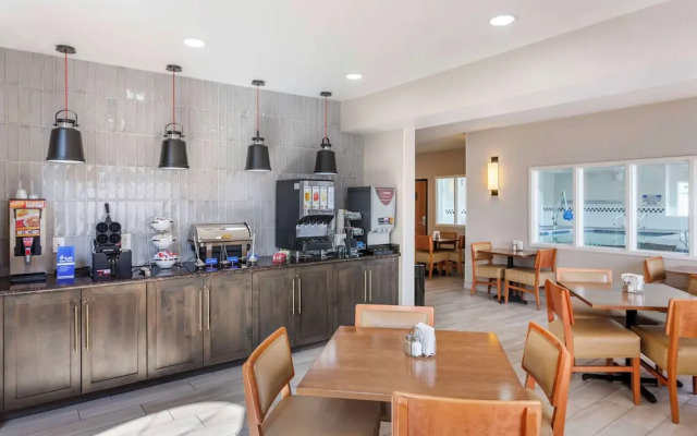 Best Western Holiday Hills