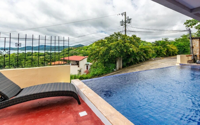 1BD Unit With Pool, AC and Great Ocean View