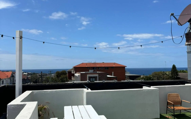 Little Coogee Hotel