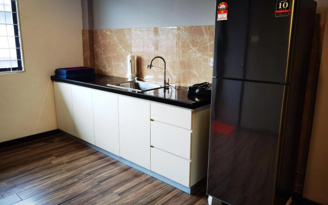 3-Plus Hotel