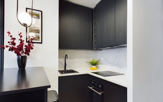 Modern Studio With Wifi by Renters