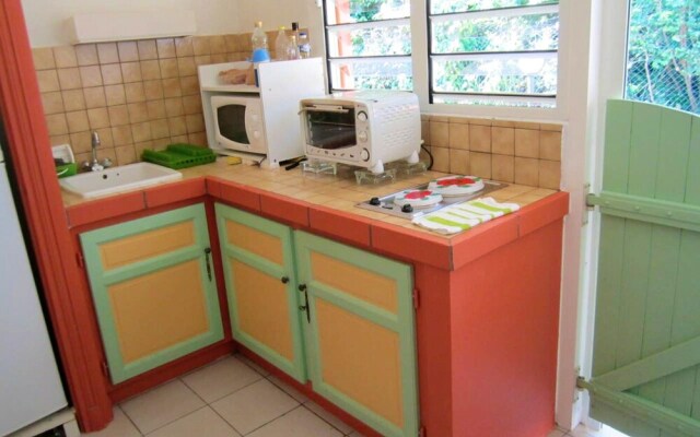 Studio in Sainte-anne, With Enclosed Garden and Wifi