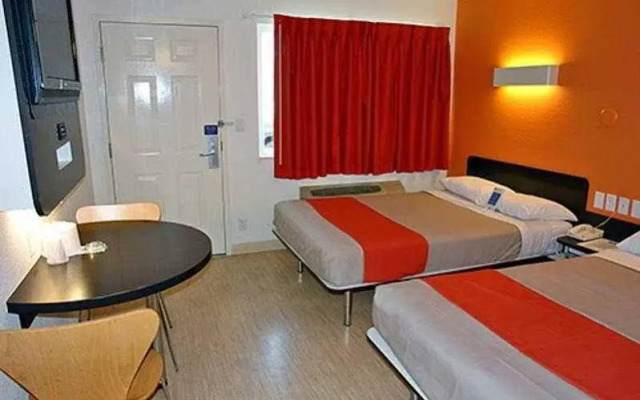 Motel 6