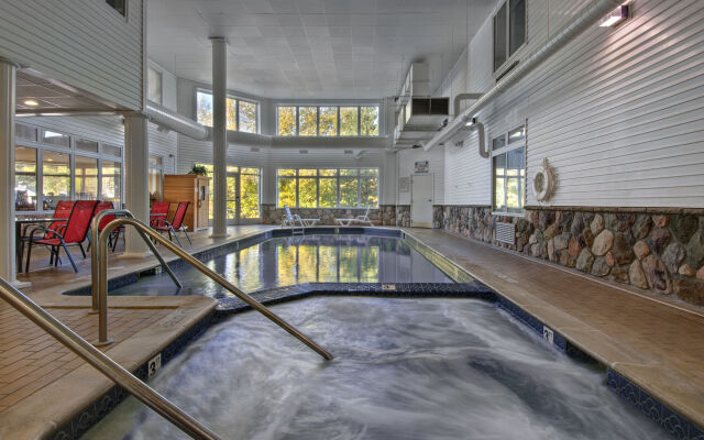 Cherry Tree Inn & Suites