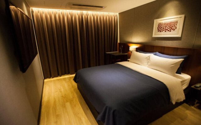 Brown Dot Hotel Busan Sajik Stadium
