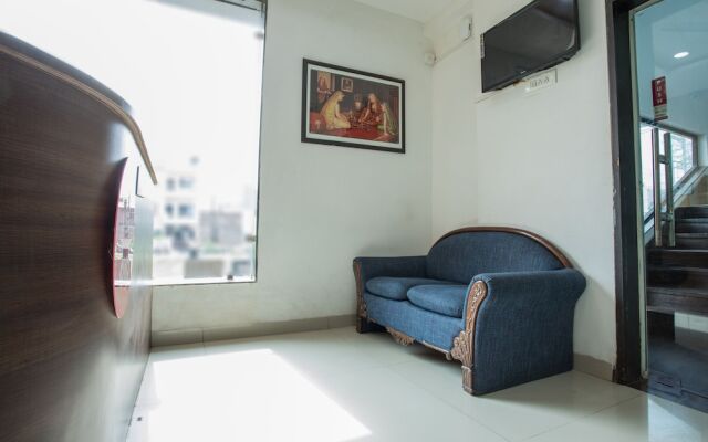 OYO 7421 Hotel Relex