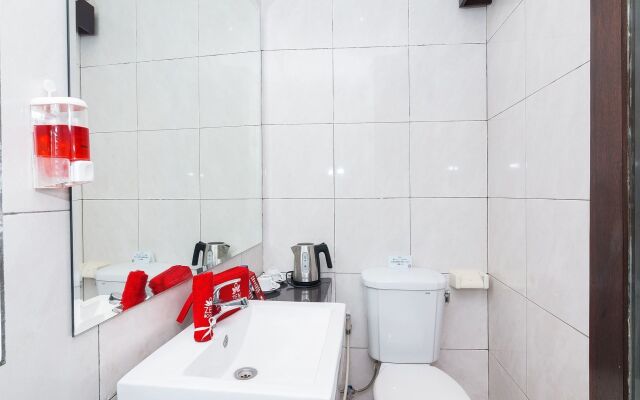 ZEN Rooms Kuta Theater