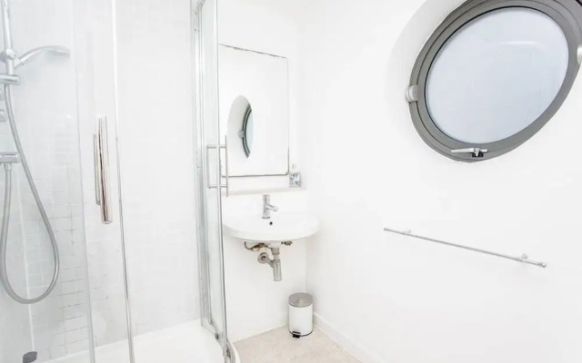 Platinum Apartments in Southwark 9992