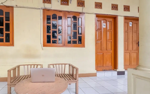 RedDoorz @ Kuning GH Jatinangor