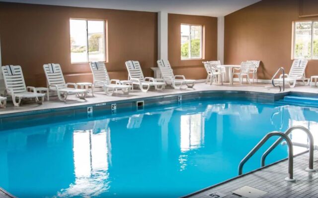 Country Inn & Suites By Radisson, Battle Creek, MI