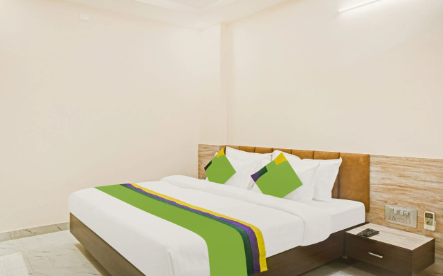 Treebo Paras Raj Near City Palace