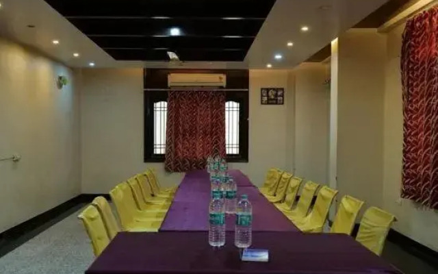 Hotel Jinendra Inn