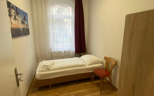 Othman Appartements Pfarrstraße 54, EG, R