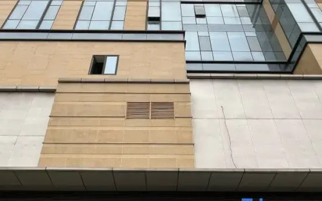 Yilong Ruiyun Hotel