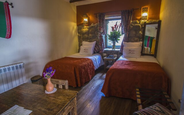 ARQUEOLOGO EXCLUSIVE SELECTION - Casa Peralta