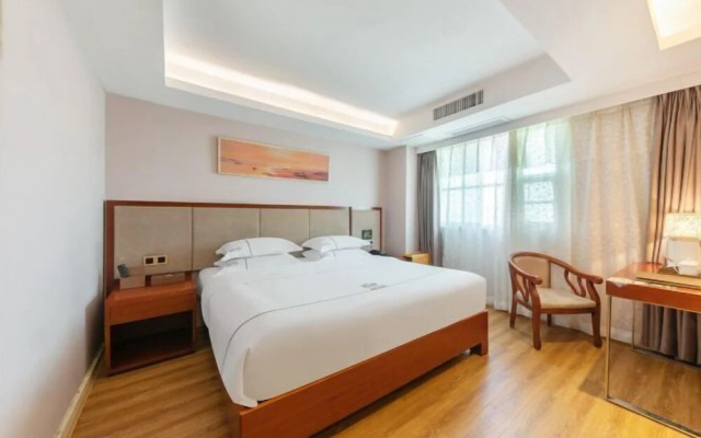 The King Lycra Hotel