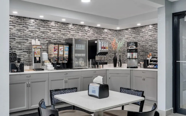 Baymont Inn And Suites La Cros