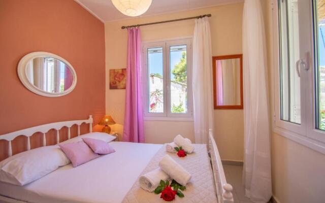 Dora's Tsilivi Beach House A
