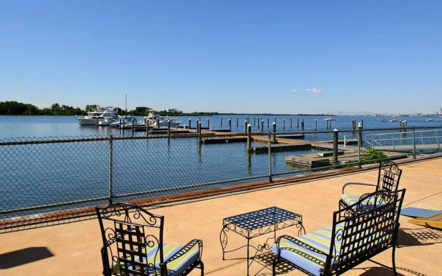 Holiday Inn Express Philadelphia Airport by IHG