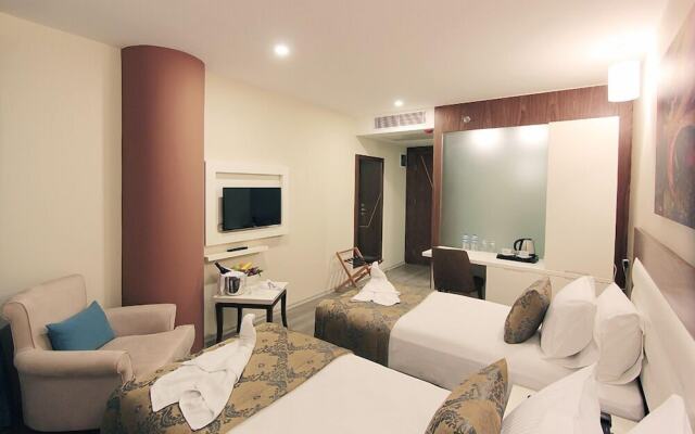 Forum Suite Hotel