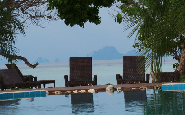 Reef Resort