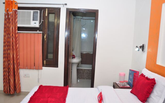 OYO 2042 Hotel New ss Residency