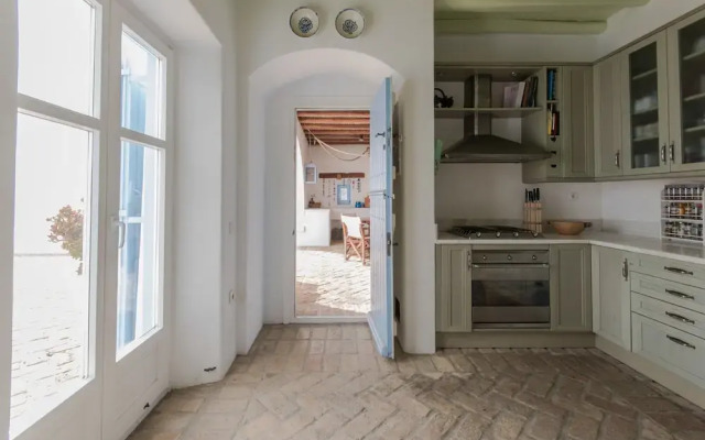 Villa Cycladic Breeze Tranquil & Private