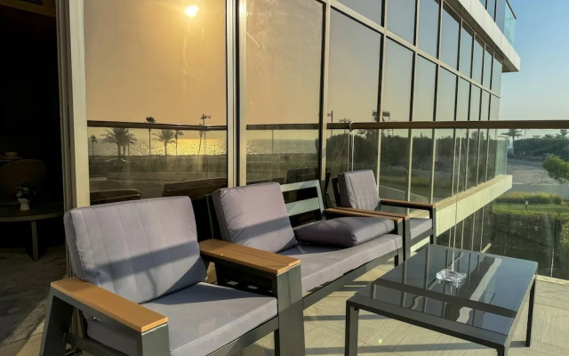 Sea & Garden View Apartments - The 8