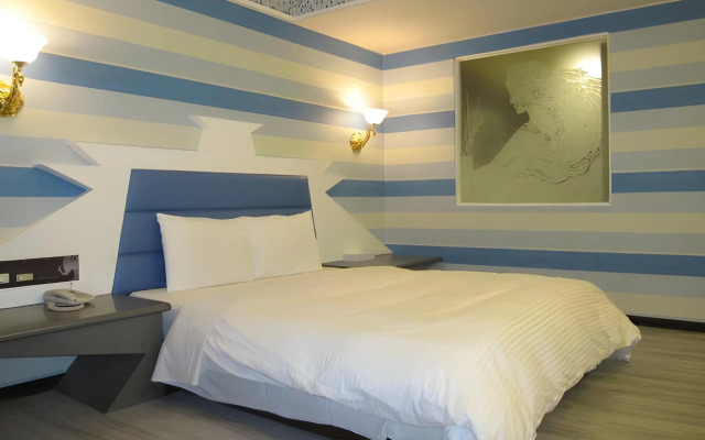 Golden Phoenix Hotel