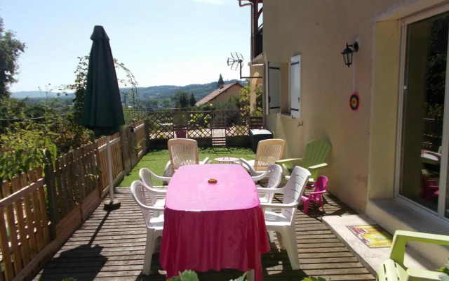 Au calme sur les hauteurs de Terrasson