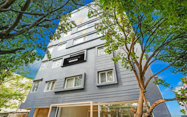 Super Townhouse Hebbal Dasarahalli Formerly Otium Suites