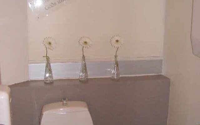 Bb 44 Guest House