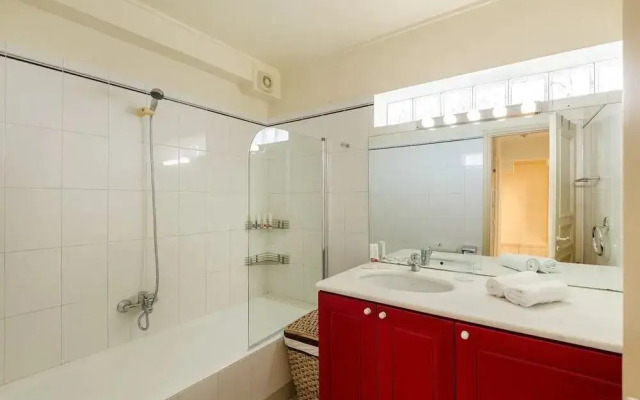 Spacious apartment in Philopappou A7
