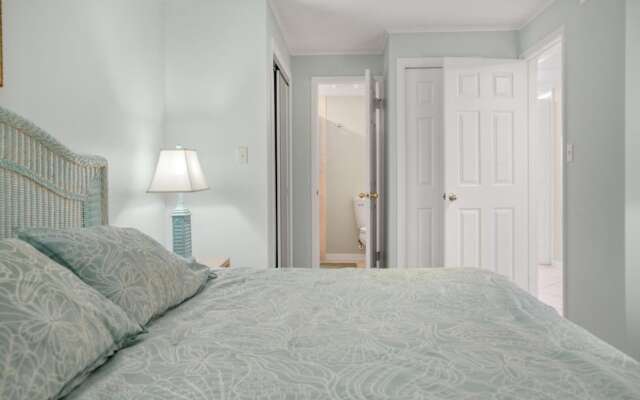 Thunder Island 139d 2 Bedroom Condo by RedAwning