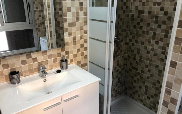 San Isidro. 2 rooms. Quiet terrace