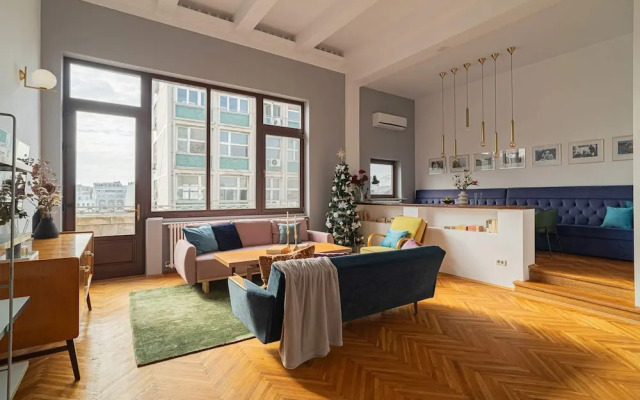 Spacious 3BR Atrium Penthouse Balcony Cismigiu