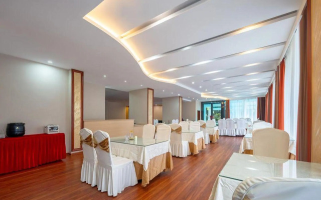Liuzi Hotel