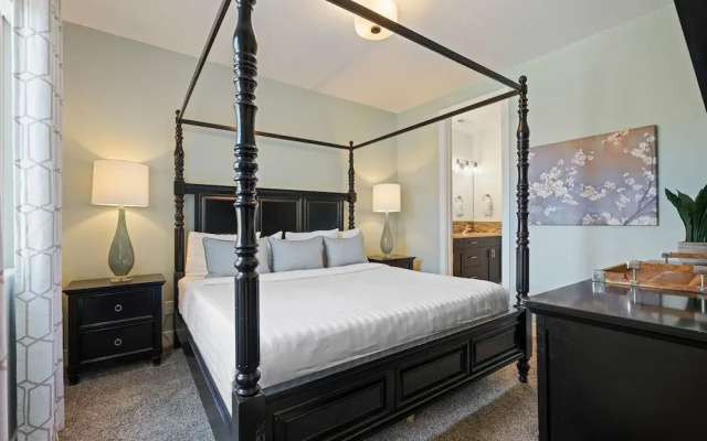 Elite Retreat #87 7 Bedroom Townhouse