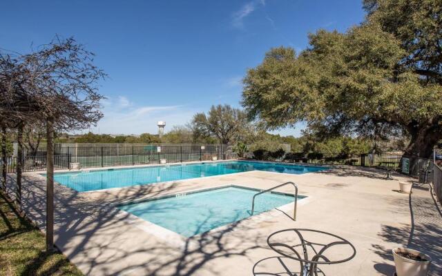 Hill Country Hideaway Tbm 208 Condo