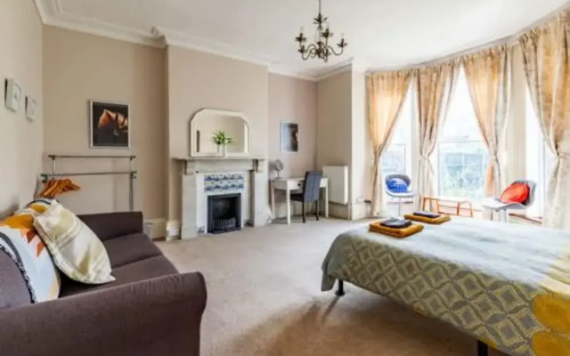 Host Stay St Georges