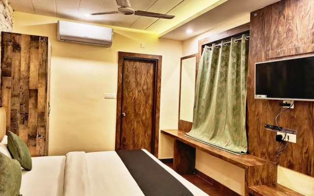 Hotel Janki Inn