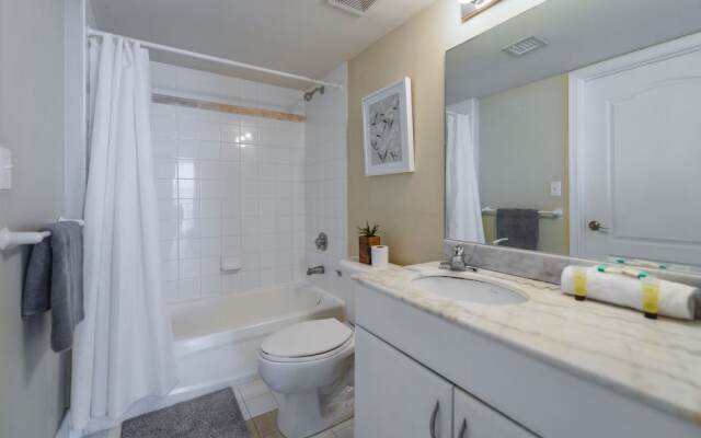 Amazing 2Br Condo in Brickell W Pool