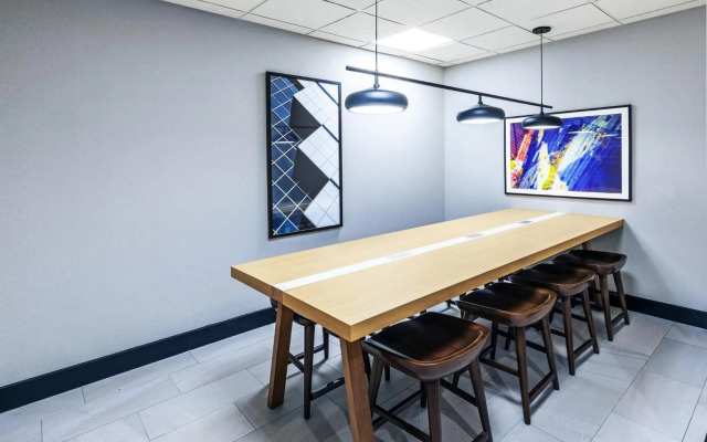 Holiday Inn Hotel & Suites Tulsa South by IHG