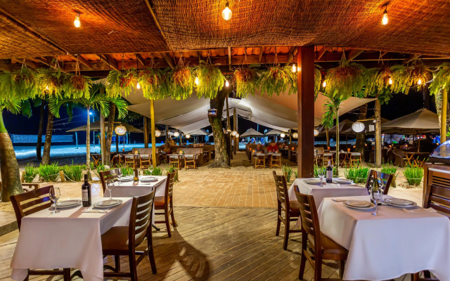 Sambass lounge beach cafe & Pousada
