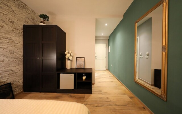 Aldo Apartments Center