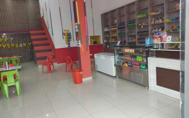 Pop 701399 Sgr Hotel