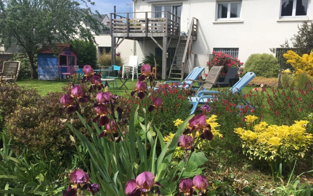 Unusual Duplex With Garden