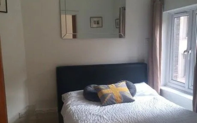 Trafalgar Square Apartments