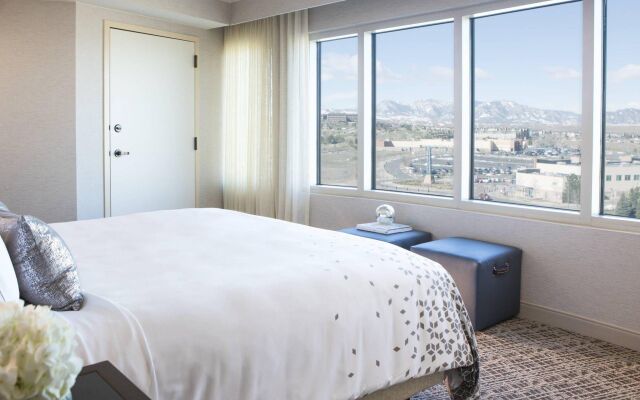 Renaissance Boulder FlatIron Hotel