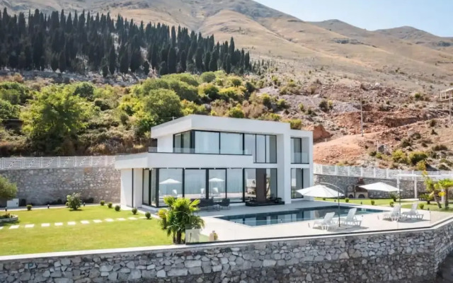The Panoramic Villa in Shkod r
